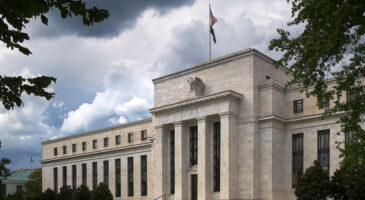 Central banking manual for fighting crises: the need for split personalities