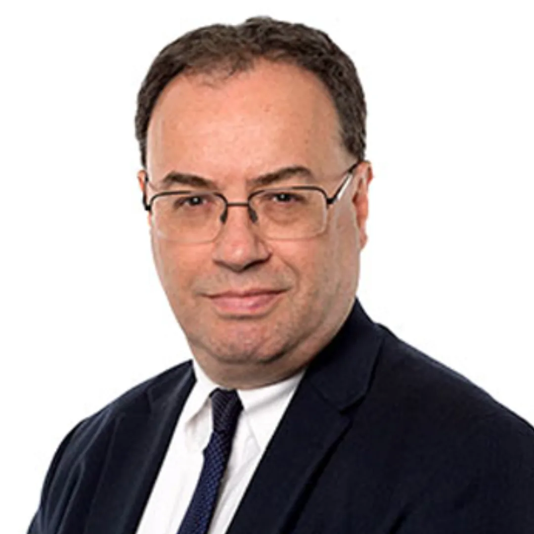 andrew-bailey-headshot